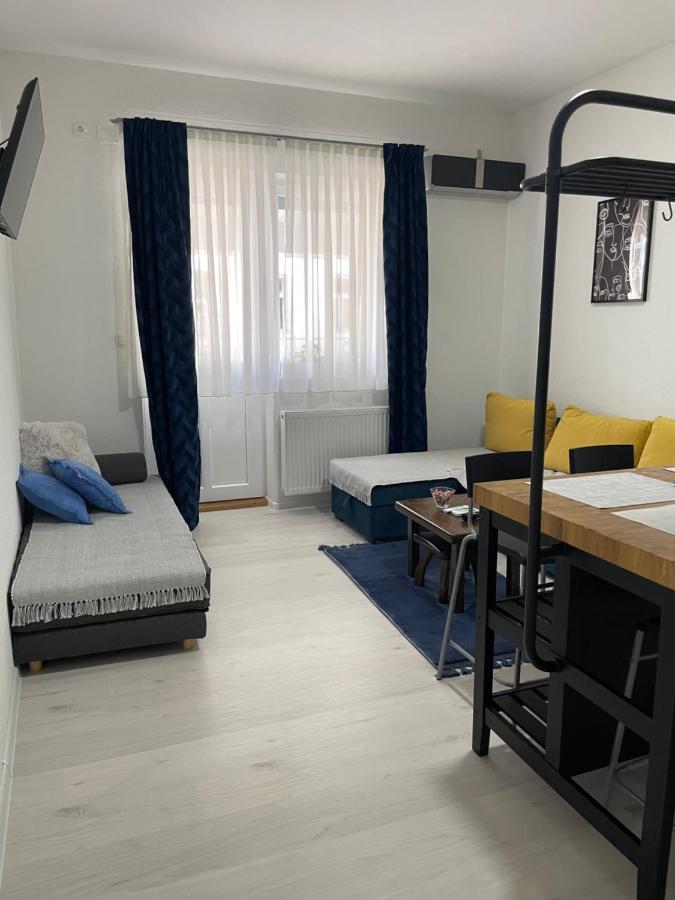 Guest House Mylan Licko Petrovo Selo Exterior foto