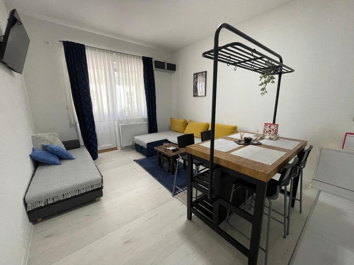 Guest House Mylan Licko Petrovo Selo Exterior foto